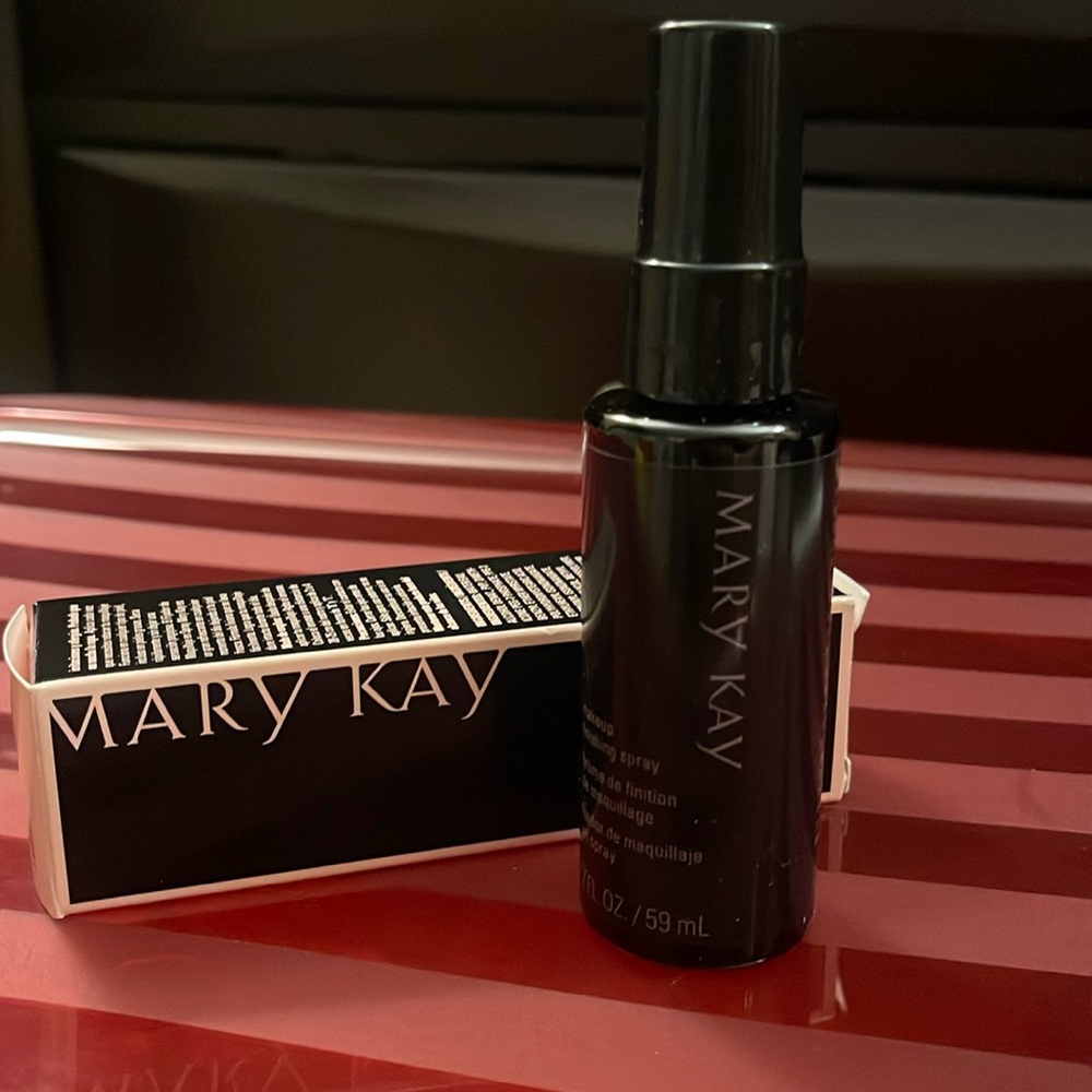 Mary Kay finishing spray